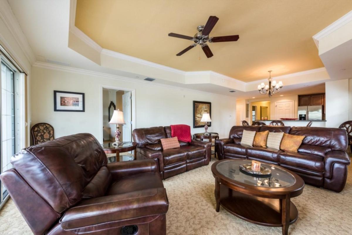 Popular attractions Area Nearby Property